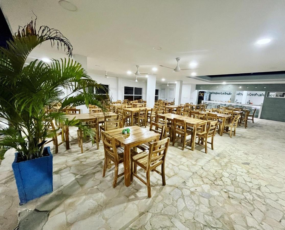 Hotel Playarena Ковеньяс Екстер'єр фото